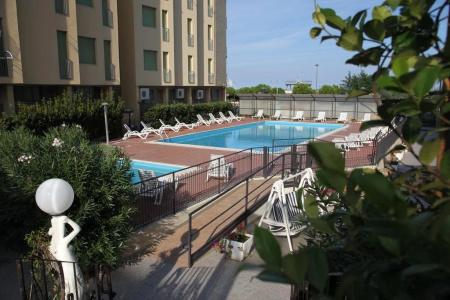 Plaza - 9