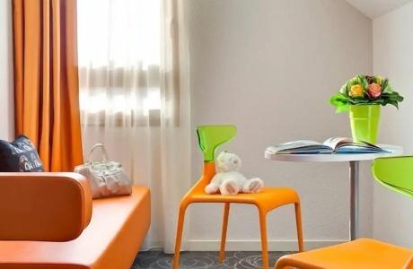 ibis Styles Clermont-Ferrand Aéroport - 42