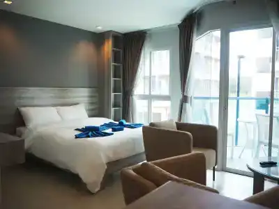 GrandBlue Resort & Beachclub - 3