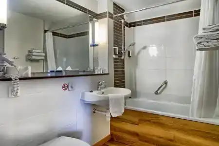 Sure by Best Western Biarritz Aeroport - 27