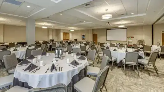 Holiday Inn, An Ihg - 44