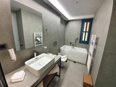 Aeifos Boutique - 9