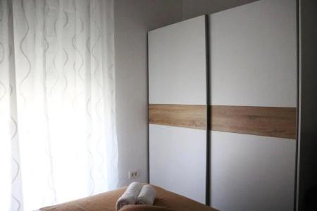 Corner - 84