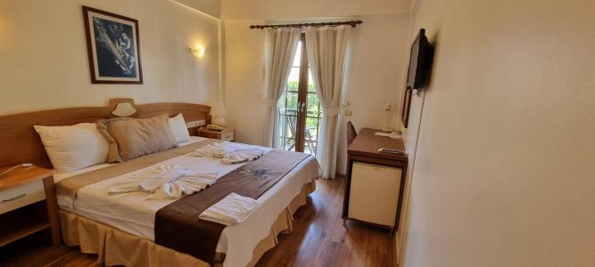Efe Gocek - 5