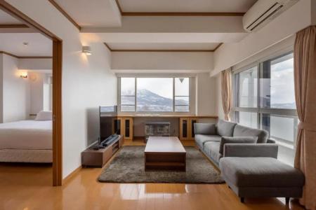 Mountainside Palace - 24