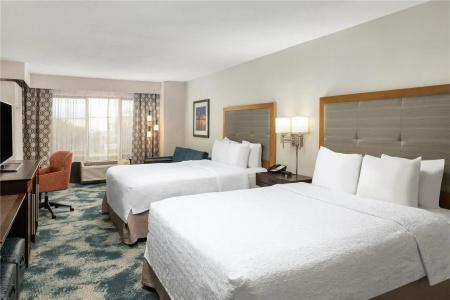 Hampton Inn Portland East - 46