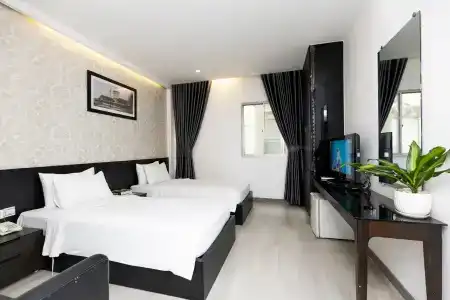 Viola Ho Chi Minh - 17