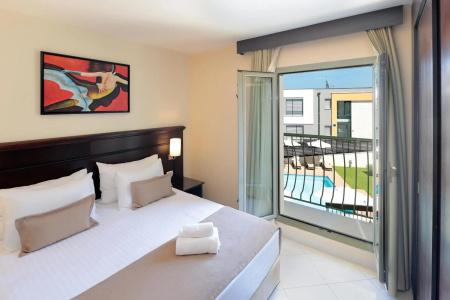 Blue Waves Resort - 7
