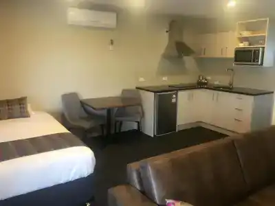 Ellerslie Palms - 51