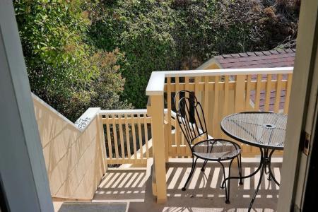 Malibu Country Inn - 47