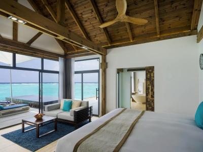 Mӧvenpick Resort Kuredhivaru Maldives - 39