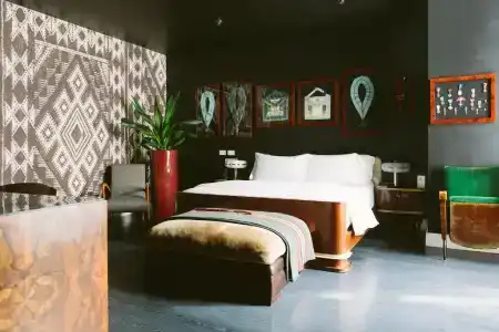 Aethos Milan - 200