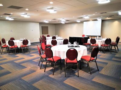 Holiday Inn Express and Suites, an IHG - 45