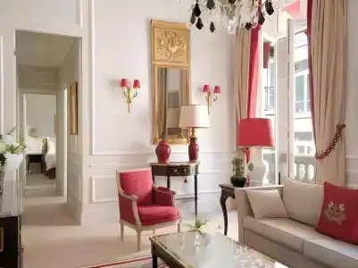 Hôtel Plaza Athénée - Dorchester Collection - 9