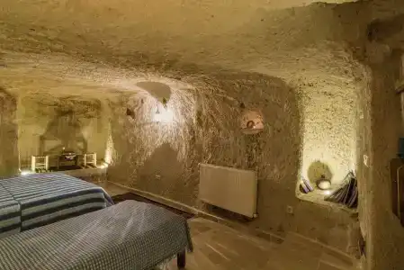 Atilla's Cave - 113