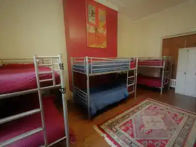 Embassie Backpackers - 11