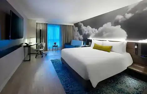 The Novotel Centre - 60