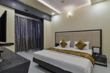 Aroma- Dadar - 26