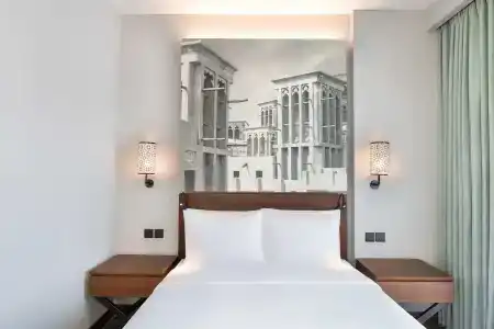 Super 8 by Wyndham Dubai Deira - 3