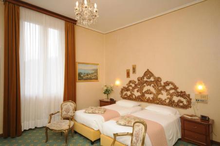 Grand Excelsior - 3