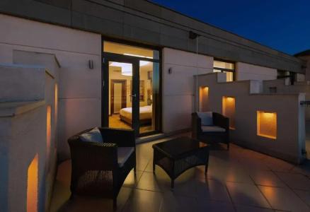 Doubletree by Hilton Van - 35