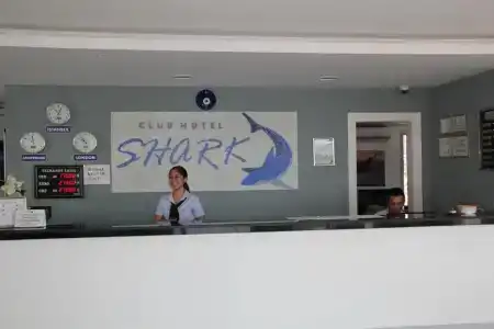 Club Shark - 18