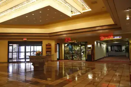 Ramada by Wyndham Viscount Suites Tucson East - 0