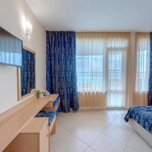 Blue Bay - 23