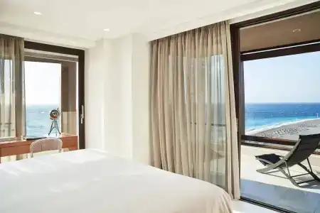 Bellevue On The Beach Suites - 98