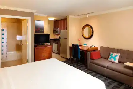 TownePlace Suites Houston Intercontinental Airport - 32