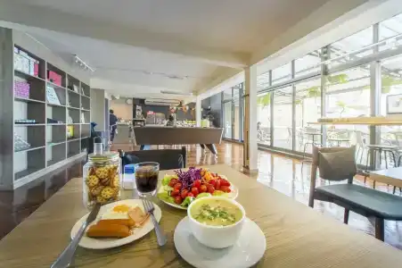 The Posh Phayathai - 11