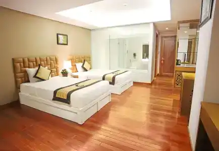 Cosmopolitan - 3
