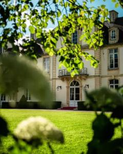 Hôtel Chateau De Sully - 70