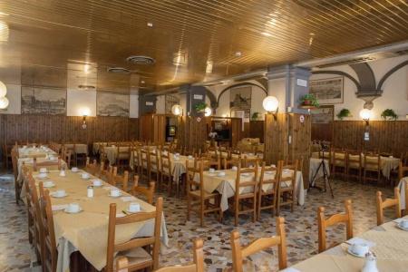 Auto Park Con Ristorante Interno e Grande Parcheggio Gratuito - 22