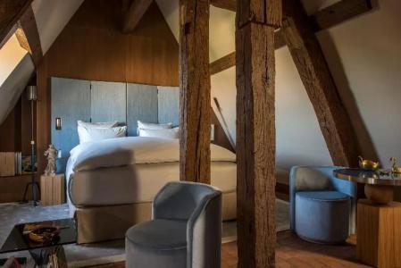 Cour des Vosges - 23