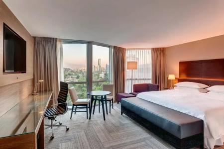 Sheraton & Convention Center - 42