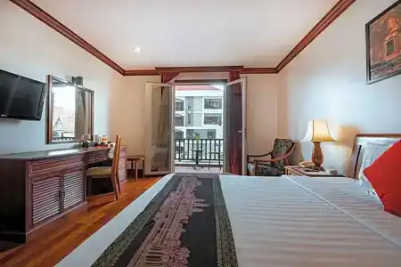 Royal Crown & Spa - 39