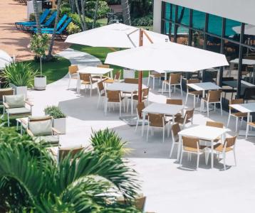 Hilton Palm Beach Airport - 38