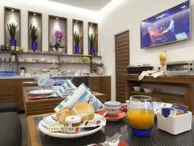 Tasso Suites & Spa - 35