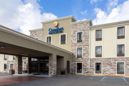 Comfort Inn & Suites Airport - 0
