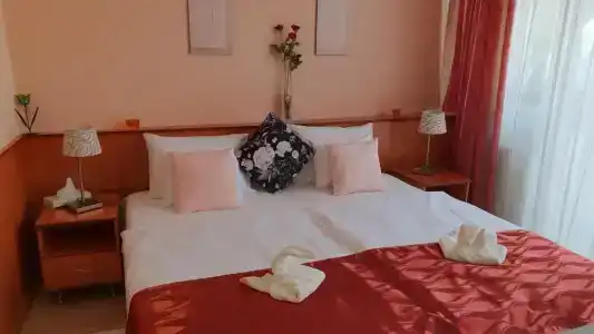 Isabell Győr - 21