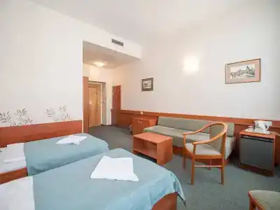 Alton - 24