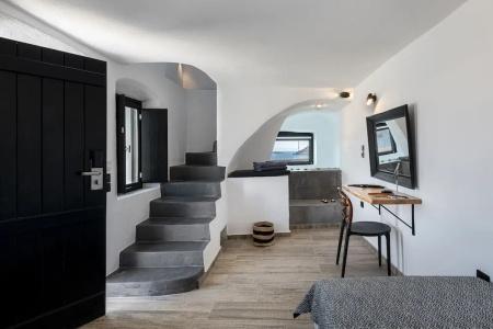 Pearl of Caldera Oia - Boutique by Pearl Collection - 192