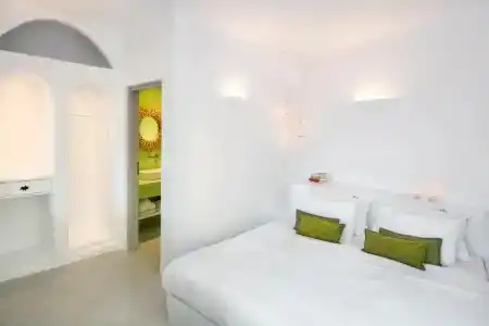 Skyfall Suites - Adults Only - 98