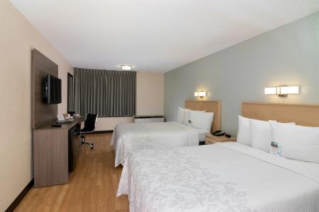 Red Roof Inn Plus+ Miami Airport - 42