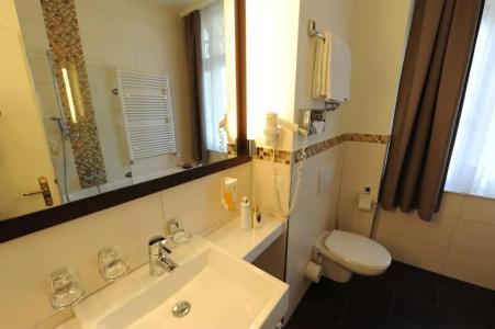 Best Western Kaiserhof - 66