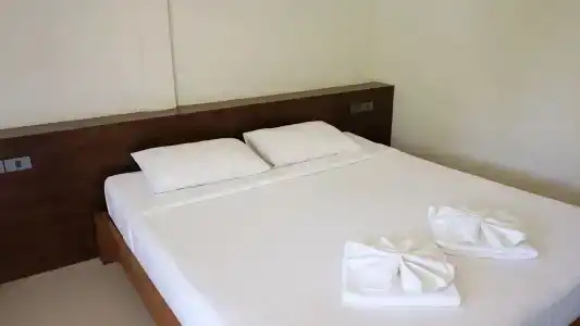Suksompong Resort - 3