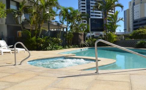 Pacific Broadbeach - 14