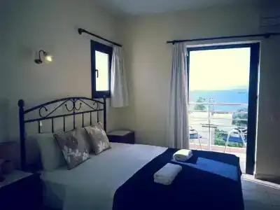 Ela Mesa - 69
