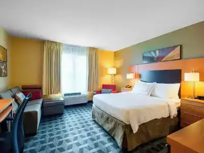 TownePlace Suites by Marriott Kansas City - 52
